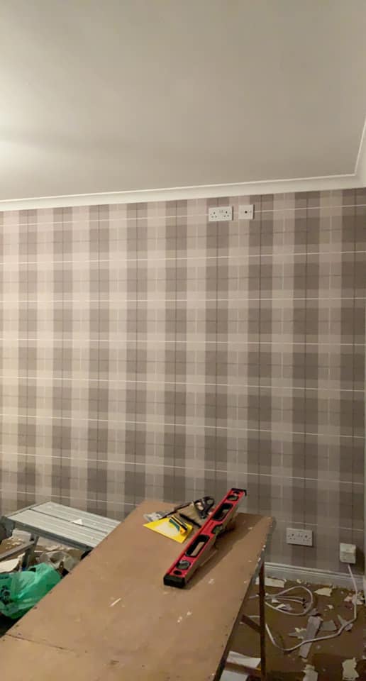 Wallpapering tips and tricks as well as hacks from the professionals