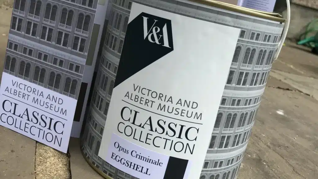Victoria and Albert Paint