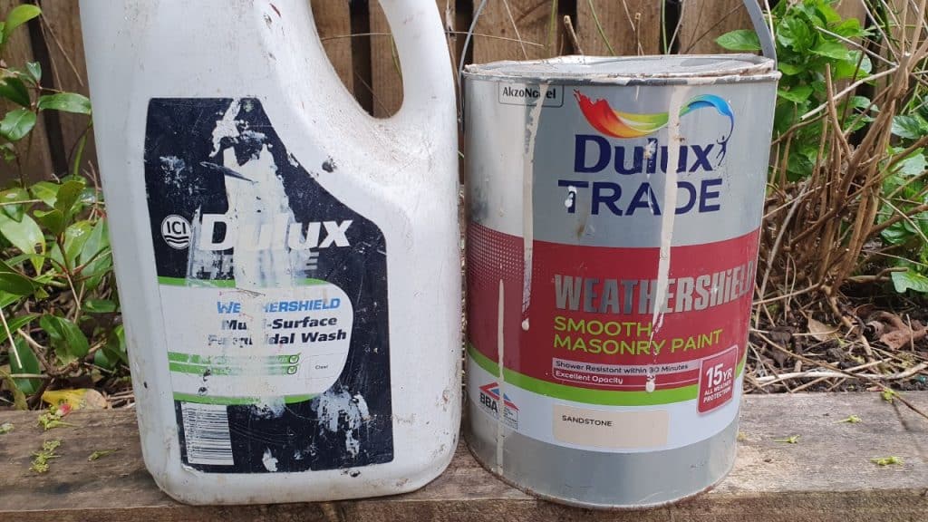 Dulux Weathershield Masonry Paint and fungicidal wash