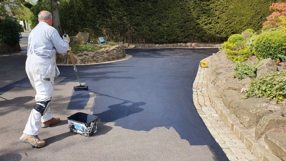 Painting a Tarmac Driveway Decorator's forum UK