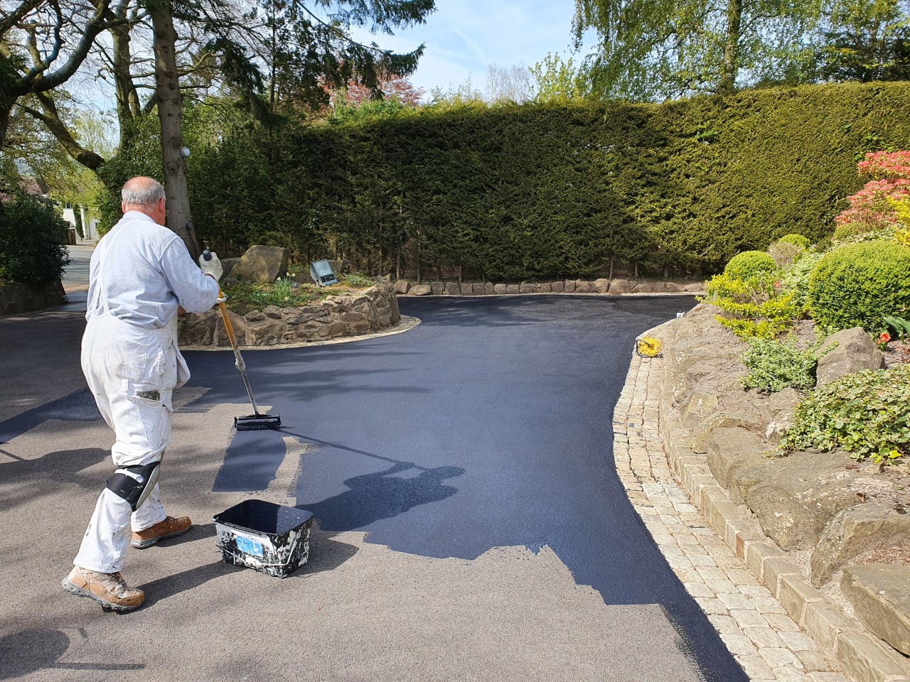 Painting a Tarmac Driveway Decorator's forum UK