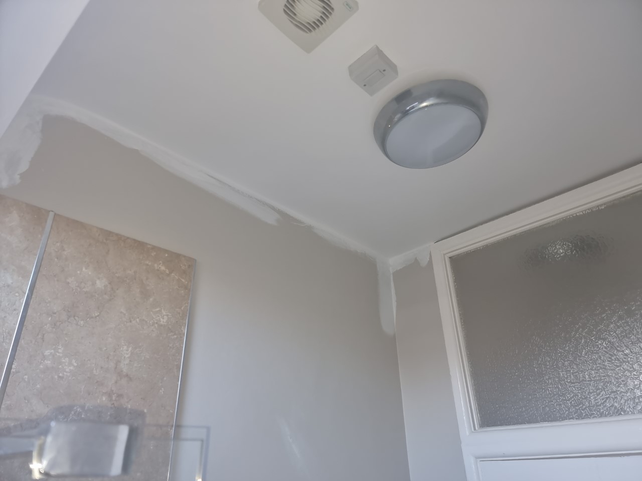 Best paint for a bathroom ceiling Decorator's forum UK