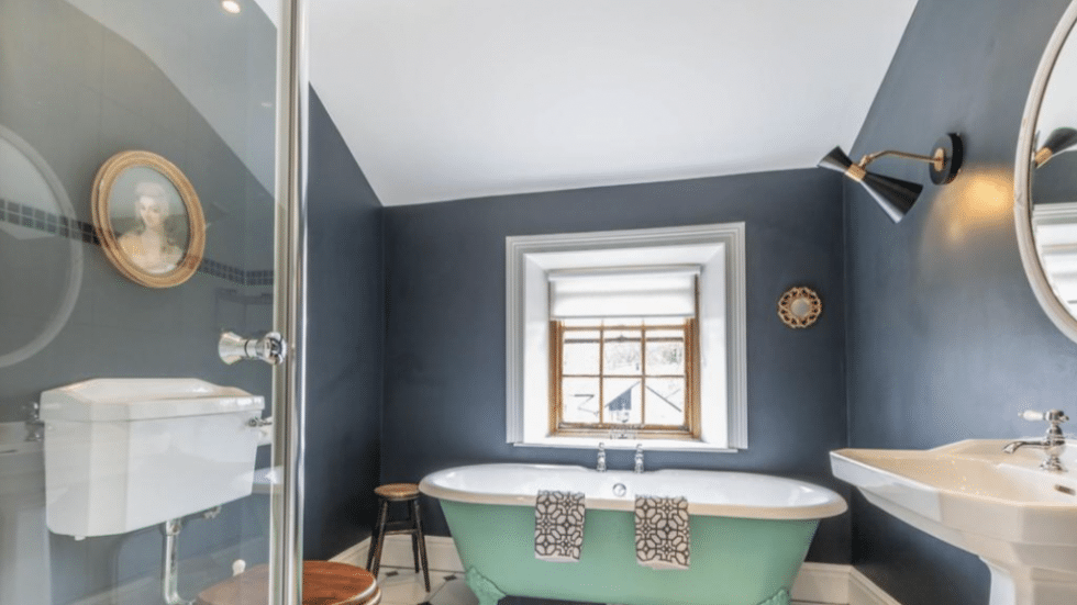 Best Bathroom Paint for your Home - Decorator's forum UK