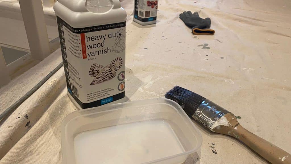 Polyvine Heavy Duty Wood Varnish and paint brush