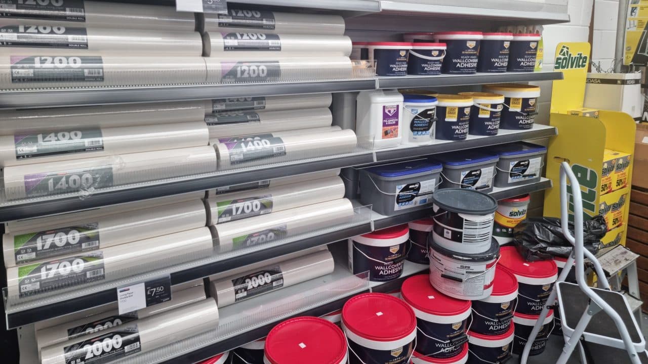 Do You need to prime walls before wallpapering? Decorator's forum UK