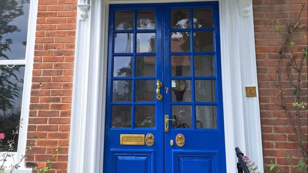 a blue gloss door