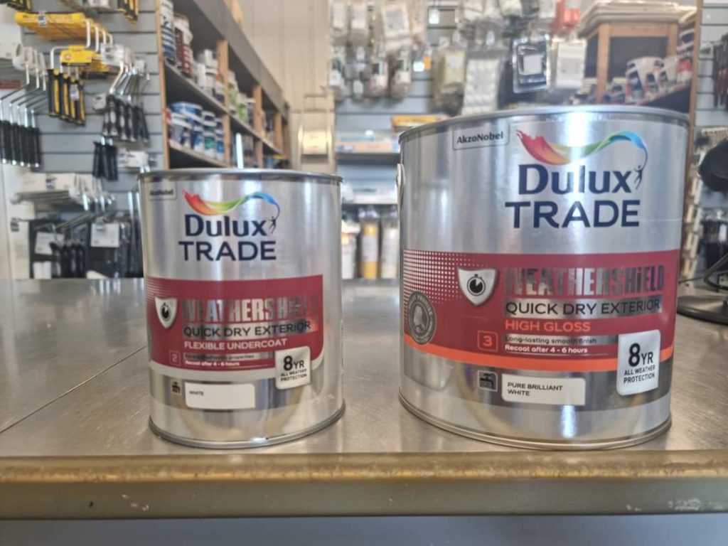 Dulux Trade Weathershield water-based gloss