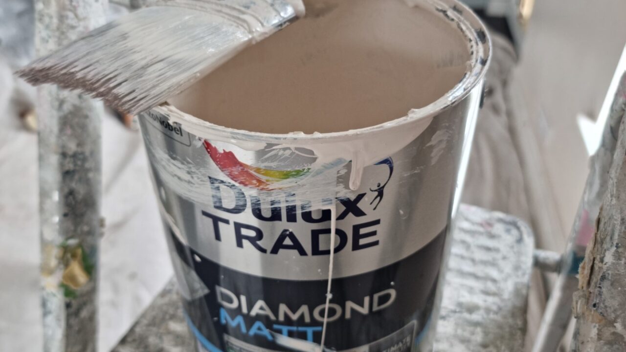 What is Vinyl Matt Paint? A Full Guide Decorator's forum UK