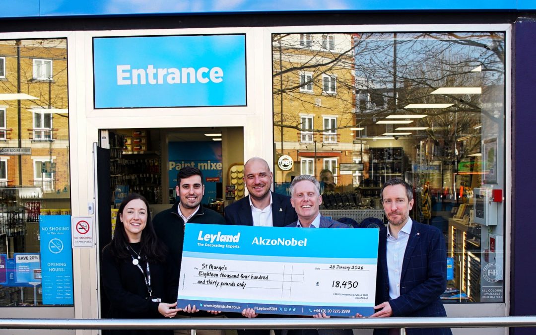 Leyland And Dulux Raise Over £18,000 For St Mungo’s