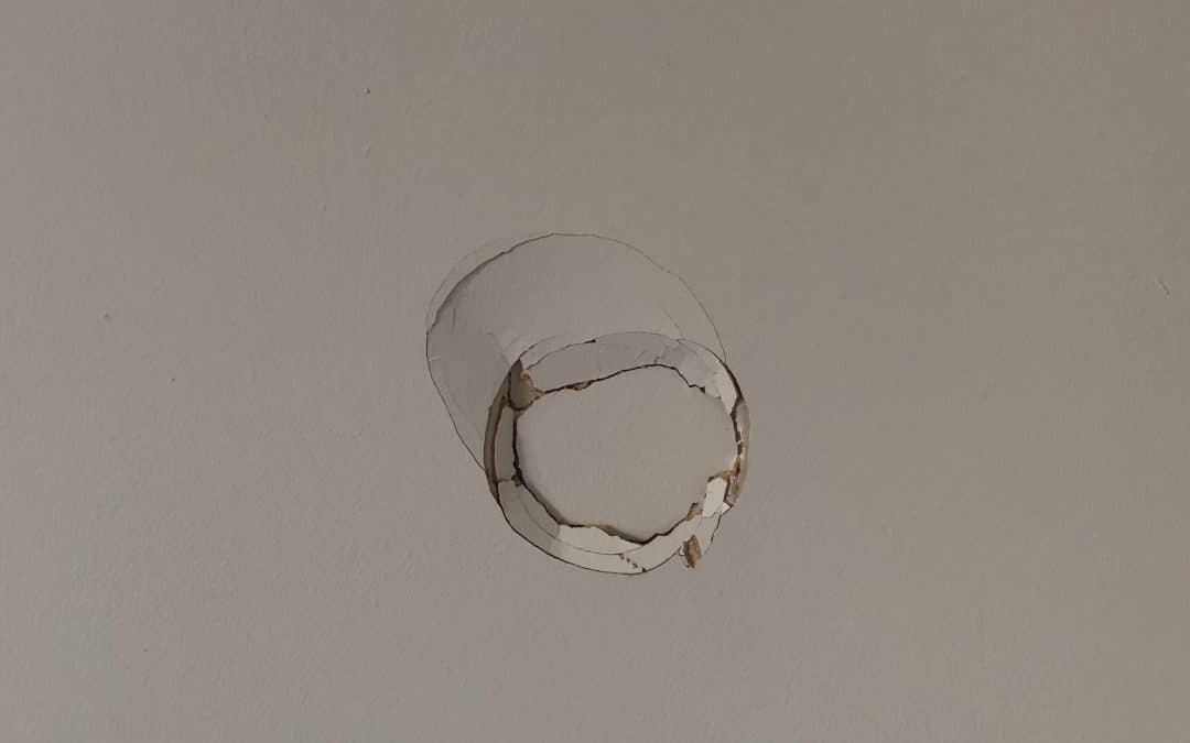 How to Fill Holes in a Wall – a Full Guide