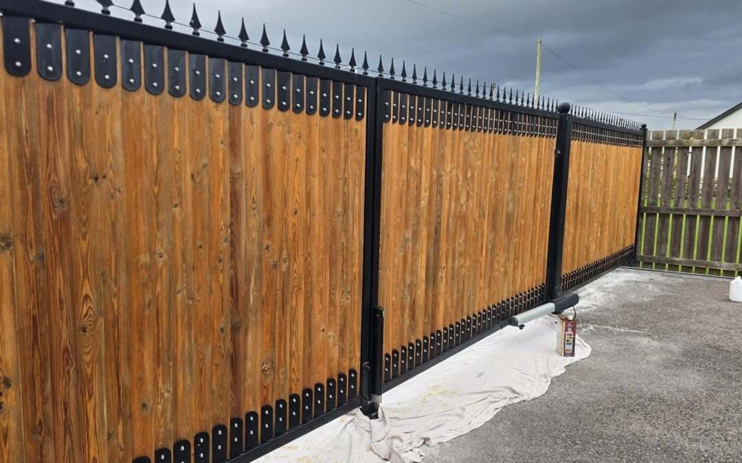 How To Restore a Wooden Fence